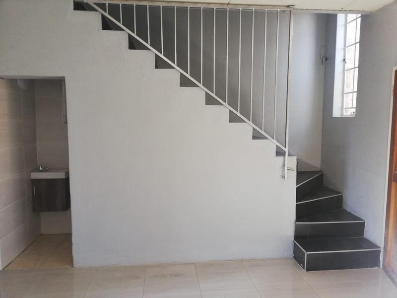 2 Bedroom Property for Sale in Van Riebeeck Park Western Cape